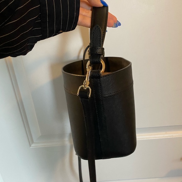 Kate Spade Bucket Bag - Picture 2 of 3